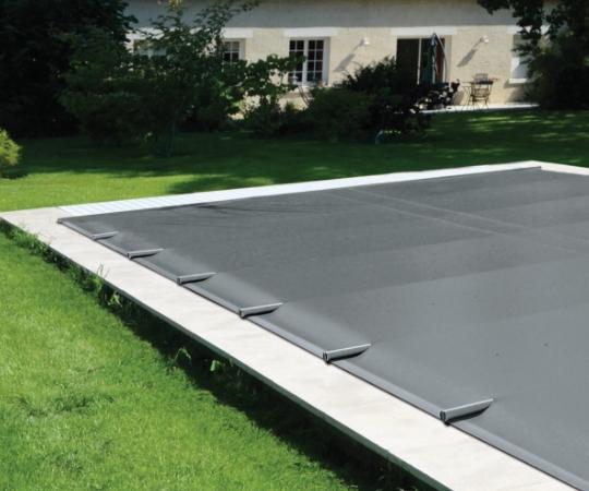 Bâches et couvertures de piscine