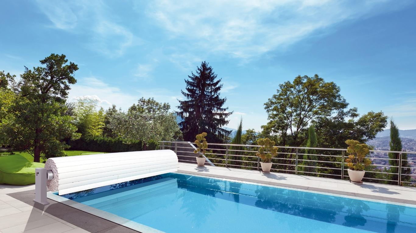 Équipements de piscine, volets roulants et sécurité